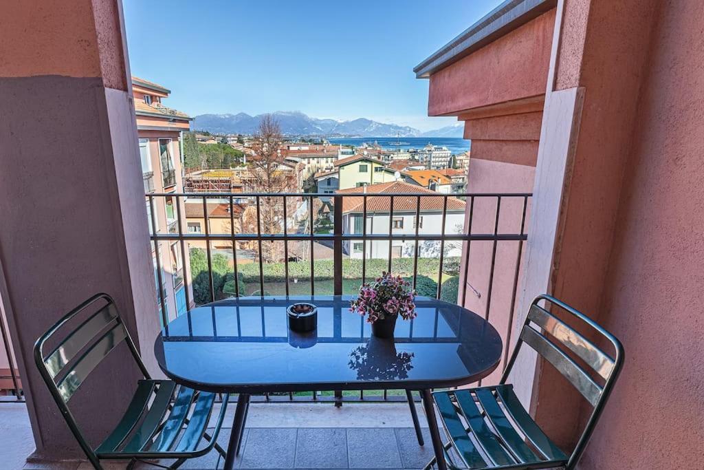 Garda Lake View Apartment Desenzano del Garda Eksteriør billede